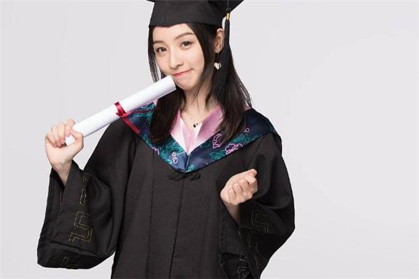 学士服有大小号吗 学士服码数 学士服有大小号吗 学士服码数