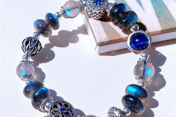 月光石怎么区分好坏 月光石的品质怎么看 月光石怎么区分好坏 月光石的品质怎么看