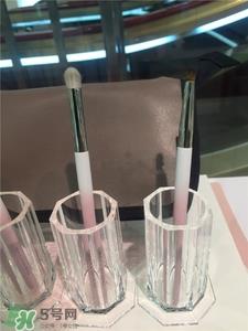 白凤堂樱花限定套刷多少钱?白凤堂樱花限定套刷怎么样? 白凤堂樱花限定套刷多少钱?白凤堂樱花限定套刷怎么样?