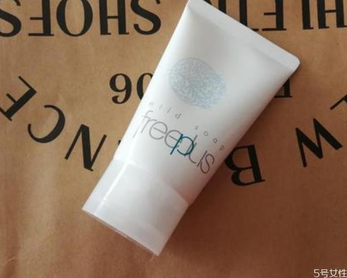 芙丽芳丝洗面奶味道怎么怪怪的 芙丽芳丝洗面奶正品味道 芙丽芳丝洗面奶味道怎么怪怪的 芙丽芳丝洗面奶正品味道