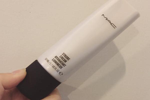 魅可晶亮润肤乳怎么样 魅可晶亮润肤乳功效 魅可晶亮润肤乳怎么样 魅可晶亮润肤乳功效