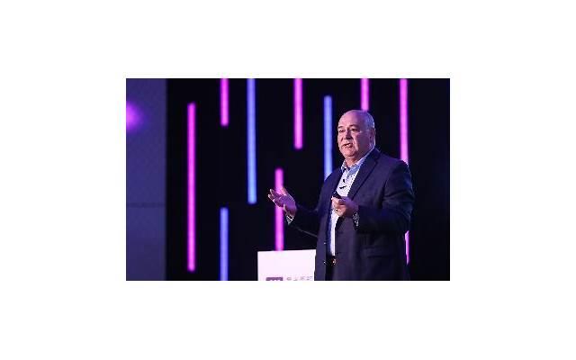 老公开车带我遭遇车祸,车祸时老公的做法让我决定离婚 老公开车带我遭遇车祸,车祸时老公的做法让我决定离婚