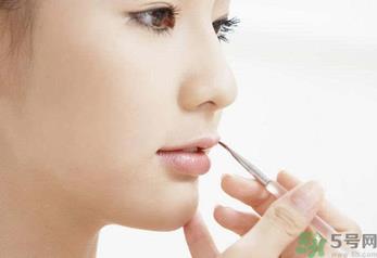 19岁的女生用什么护肤品比较好？适合19岁用的护肤品牌推荐