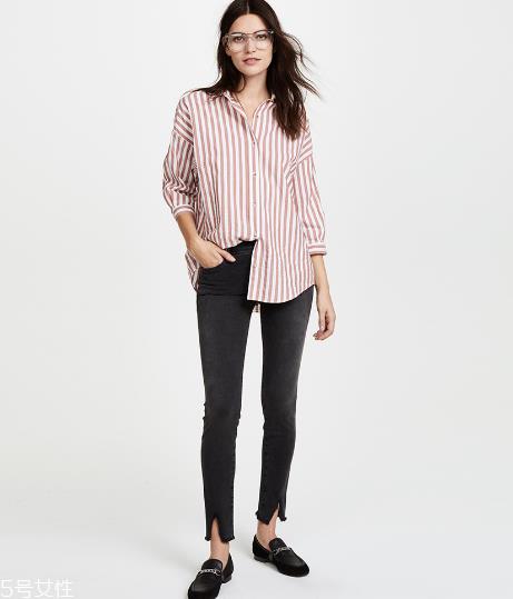 开叉裤子搭配什么上衣?开叉裤子搭配图片 开叉裤子搭配什么上衣?开叉裤子搭配图片