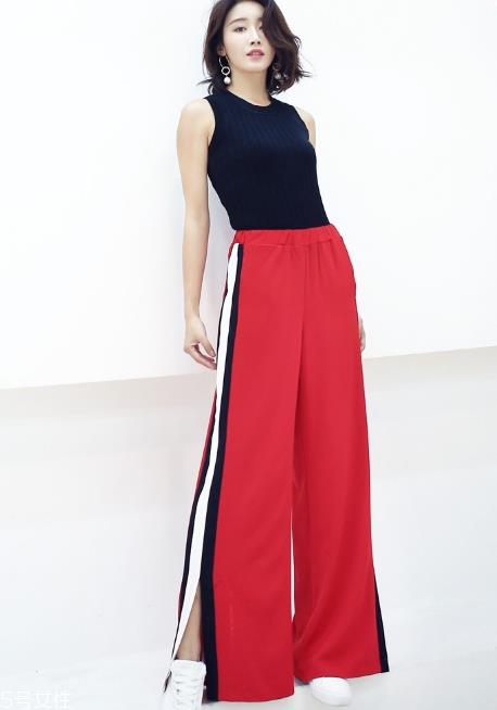 开叉裤子搭配什么上衣?开叉裤子搭配图片 开叉裤子搭配什么上衣?开叉裤子搭配图片