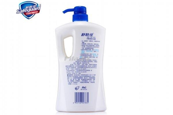 舒肤佳沐浴露可以给猫洗澡吗 舒肤佳沐浴露的成分功效 舒肤佳沐浴露可以给猫洗澡吗 舒肤佳沐浴露的成分功效