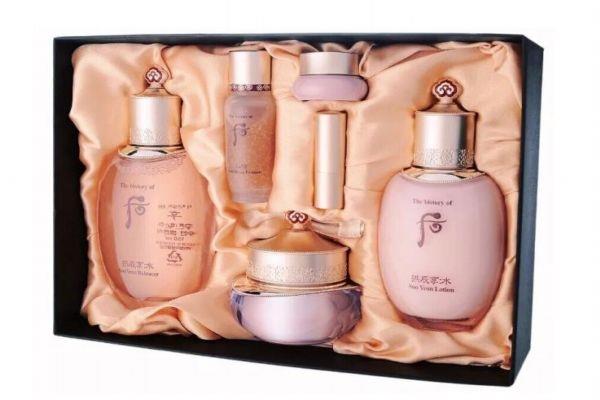 化妆水和水乳霜顺序 化妆水乳霜怎么使用顺序 化妆水和水乳霜顺序 化妆水乳霜怎么使用顺序