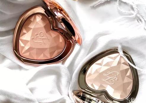 高光能不能用手 高光在定妆粉前还是后 高光能不能用手 高光在定妆粉前还是后