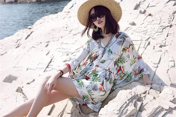 度假穿什么样的连体裤好看 度假风连体裤穿搭图片