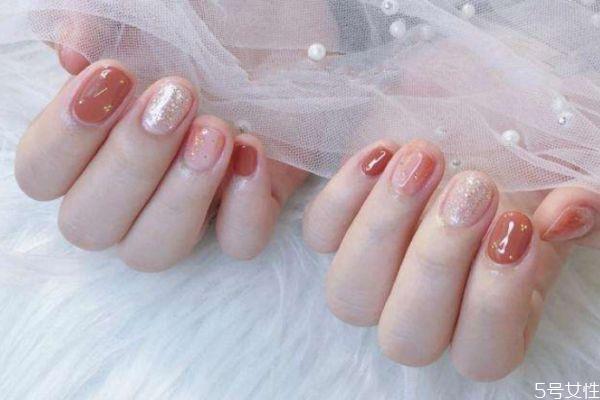 美甲一般能保持多久 美甲多久换一次比较好 美甲一般能保持多久 美甲多久换一次比较好