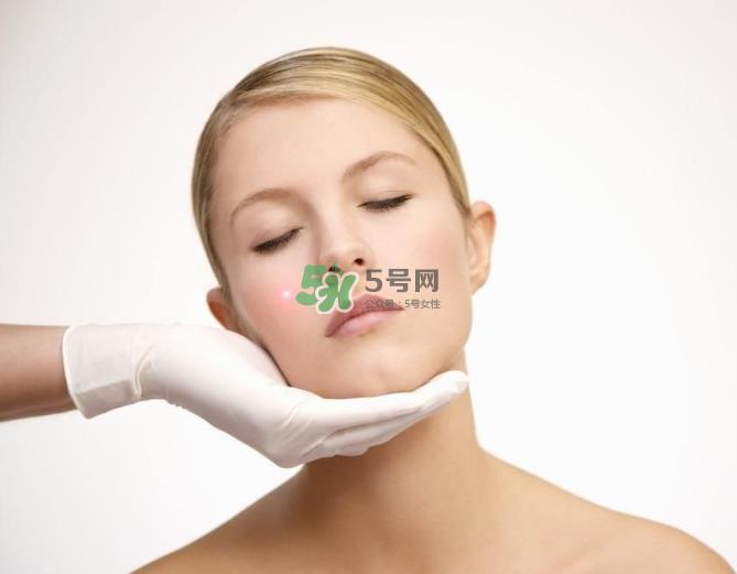 刷酸爆痘怎么办?刷酸爆痘要不要继续刷? 刷酸爆痘怎么办?刷酸爆痘要不要继续刷?