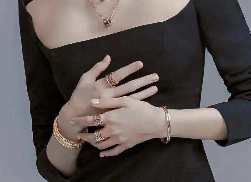 男人微信出轨该不该原谅 男人微信出轨该不该原谅