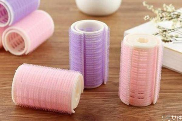 刘海太蓬松怎么办 刘海很翘不贴额头怎么办