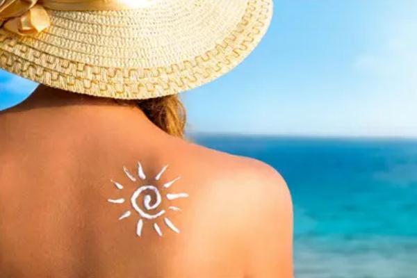 皮肤晒伤发红怎么修复 皮肤晒伤怎么处理最好 皮肤晒伤发红怎么修复 皮肤晒伤怎么处理最好