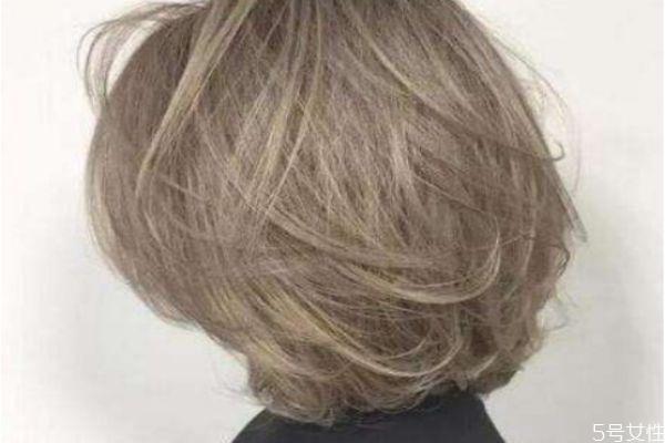 染发先染发尾还是发根 先染发尾过多久染发根