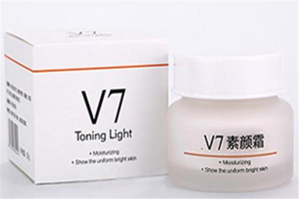 素颜霜可以天天用吗 天天用素颜霜好吗 素颜霜可以天天用吗 天天用素颜霜好吗