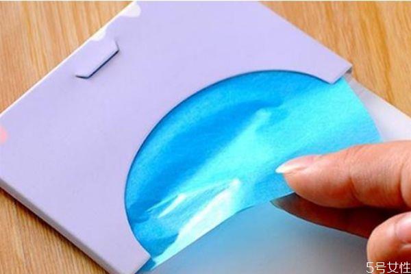 可伶可俐吸油纸打开方式 可伶可俐吸油纸蓝粉区别 可伶可俐吸油纸打开方式 可伶可俐吸油纸蓝粉区别