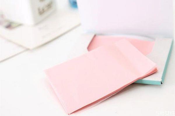 可伶可俐吸油纸打开方式 可伶可俐吸油纸蓝粉区别 可伶可俐吸油纸打开方式 可伶可俐吸油纸蓝粉区别