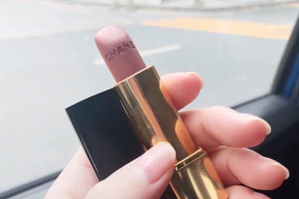 chanel62值得买吗 chanel62奶茶试色 chanel62值得买吗 chanel62奶茶试色