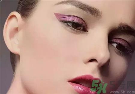 口红可以当眼影用吗?怎么用口红当眼影? 口红可以当眼影用吗?怎么用口红当眼影?