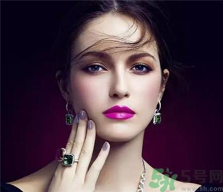 口红可以当眼影用吗?怎么用口红当眼影? 口红可以当眼影用吗?怎么用口红当眼影?