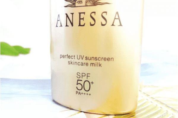 安耐晒怎么用才正确 安耐晒涂抹顺序 安耐晒怎么用才正确 安耐晒涂抹顺序