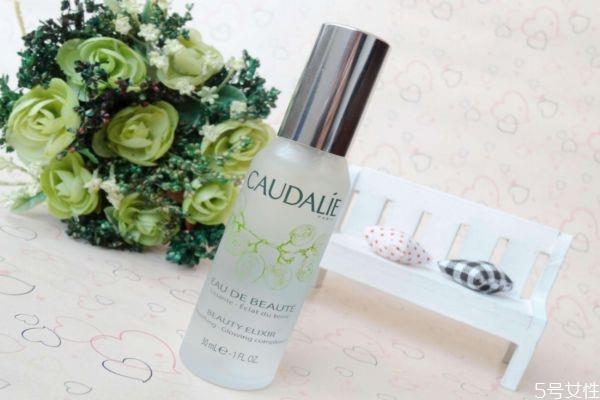 欧缇丽皇后水功效与作用 欧缇丽皇后水含酒精吗 欧缇丽皇后水功效与作用 欧缇丽皇后水含酒精吗