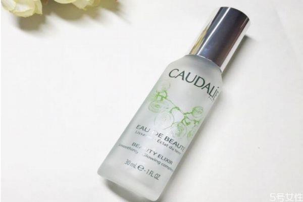 欧缇丽皇后水功效与作用 欧缇丽皇后水含酒精吗 欧缇丽皇后水功效与作用 欧缇丽皇后水含酒精吗