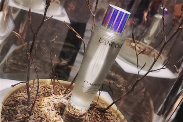 兰蔻极光水怎么用 兰蔻极光水孕妇能用吗 兰蔻极光水怎么用 兰蔻极光水孕妇能用吗