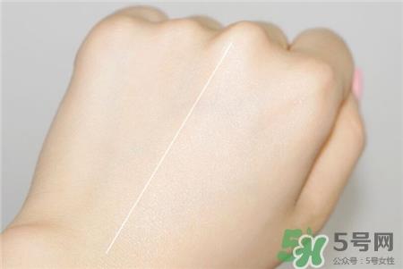 apieu妆前乳好用吗?apieu妆前乳多少钱?