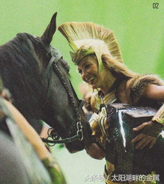 《正义联盟》女王康妮尼尔森，非常优秀、但堪称好莱坞“苦情花”