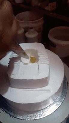 在马桶里吃巧克力冰淇淋?这个甜品创意差点创死我!