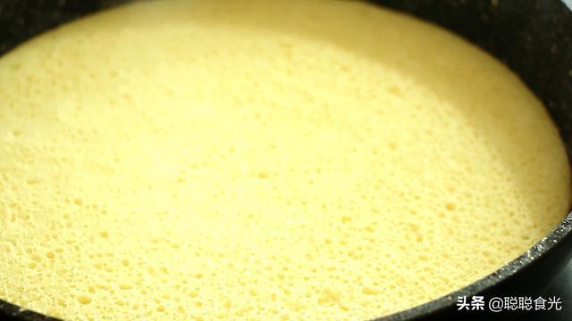 平底锅做蛋糕简单做法只用鸡蛋(用平底锅就能轻松做蛋糕) 7