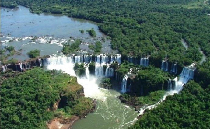 亚马孙热带雨林