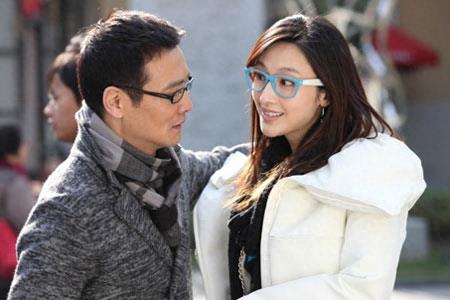 他是左永邦,他又是张亮忠,其实他还是《如懿传》的导演