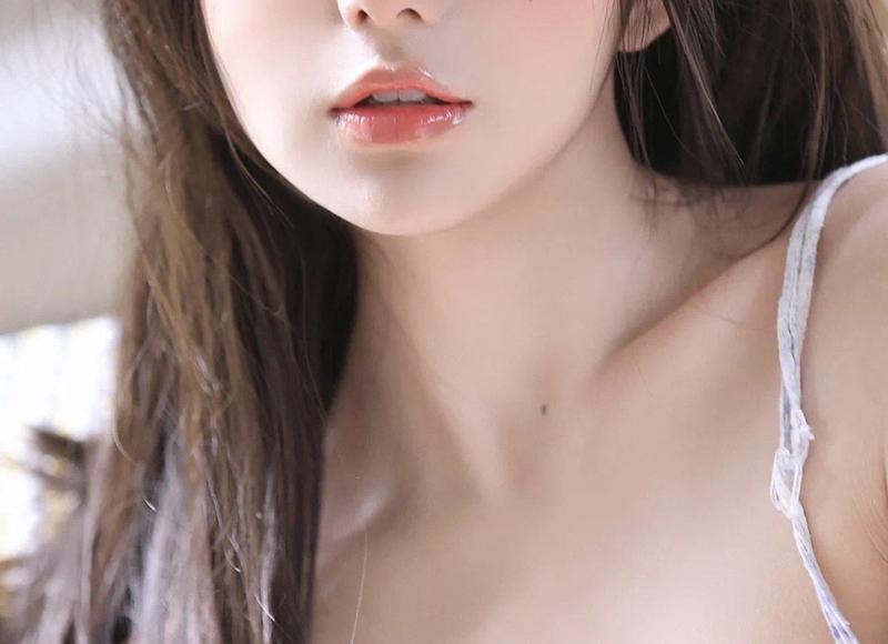 男生为什么喜欢摸女生头发?介绍这背后的心理原因 男生为什么喜欢摸女生头发?介绍这背后的心理原因