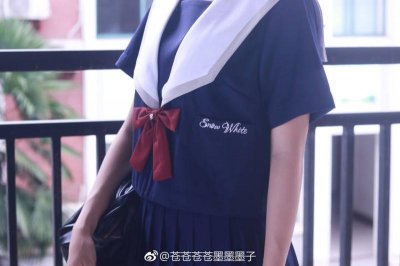 ​杨超越造型，为什么杨超越的红衣汉服造型这么美