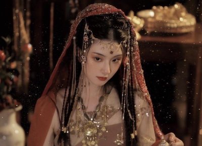 ​不懂这个聊天套路，天天聊，也擦不出火花