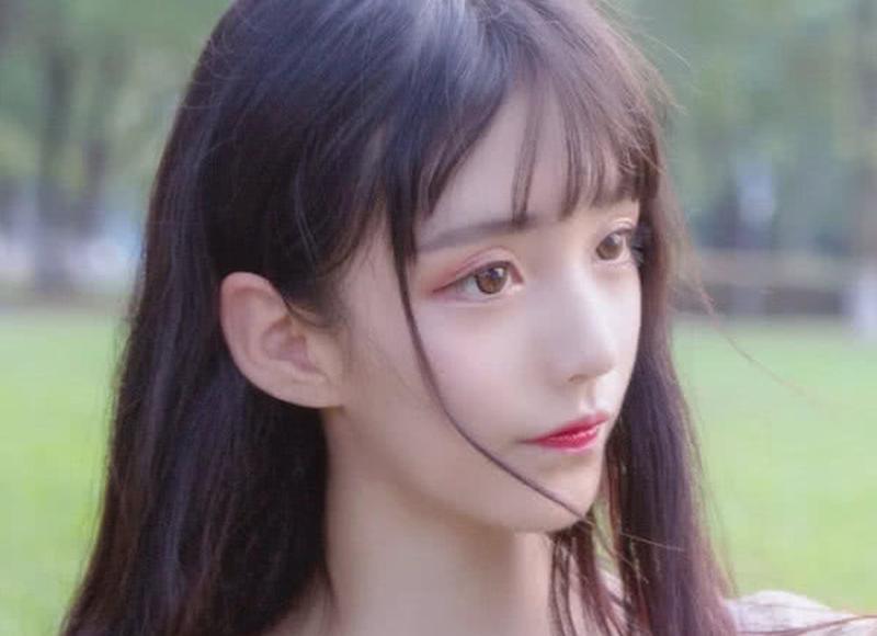 女孩子被别人追怎么描述(女生最好看的样子从不被人定义) 女孩子被别人追怎么描述(女生最好看的样子从不被人定义)