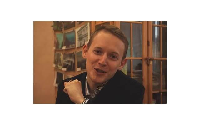 11月11日天蝎座什么命(天蝎座莱昂纳多仍未婚)