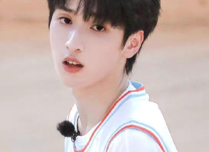 逗女生开心的幽默套路,让你们有个愉快的聊天氛围 逗女生开心的幽默套路,让你们有个愉快的聊天氛围