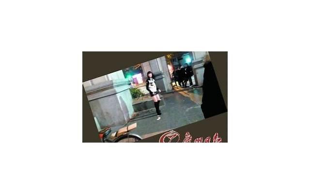  男学霸暗恋女生的表现（他的心只为你跳动）