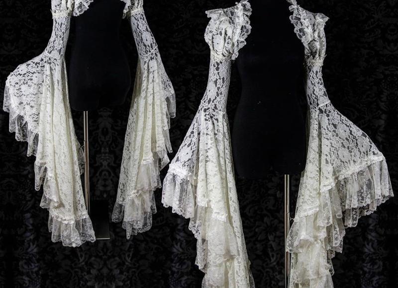 女朋友在外人面前跟我很冷淡