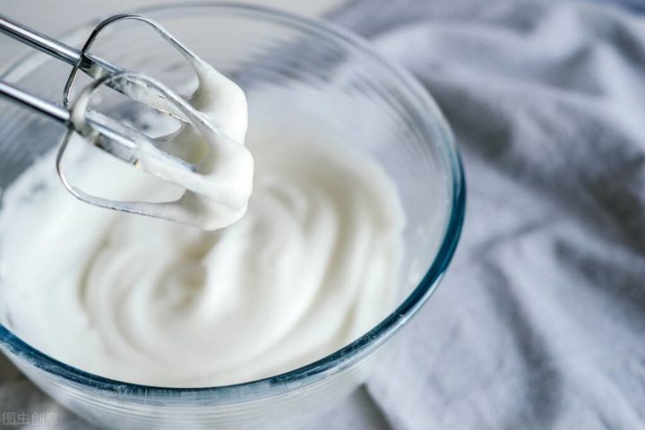 稀奶油就是动物奶油吗（稀奶油喝淡奶油的区别）