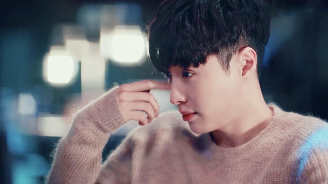 “努力标杆”张艺兴:背后的男人帮到底多强?任何顶流都无法代替