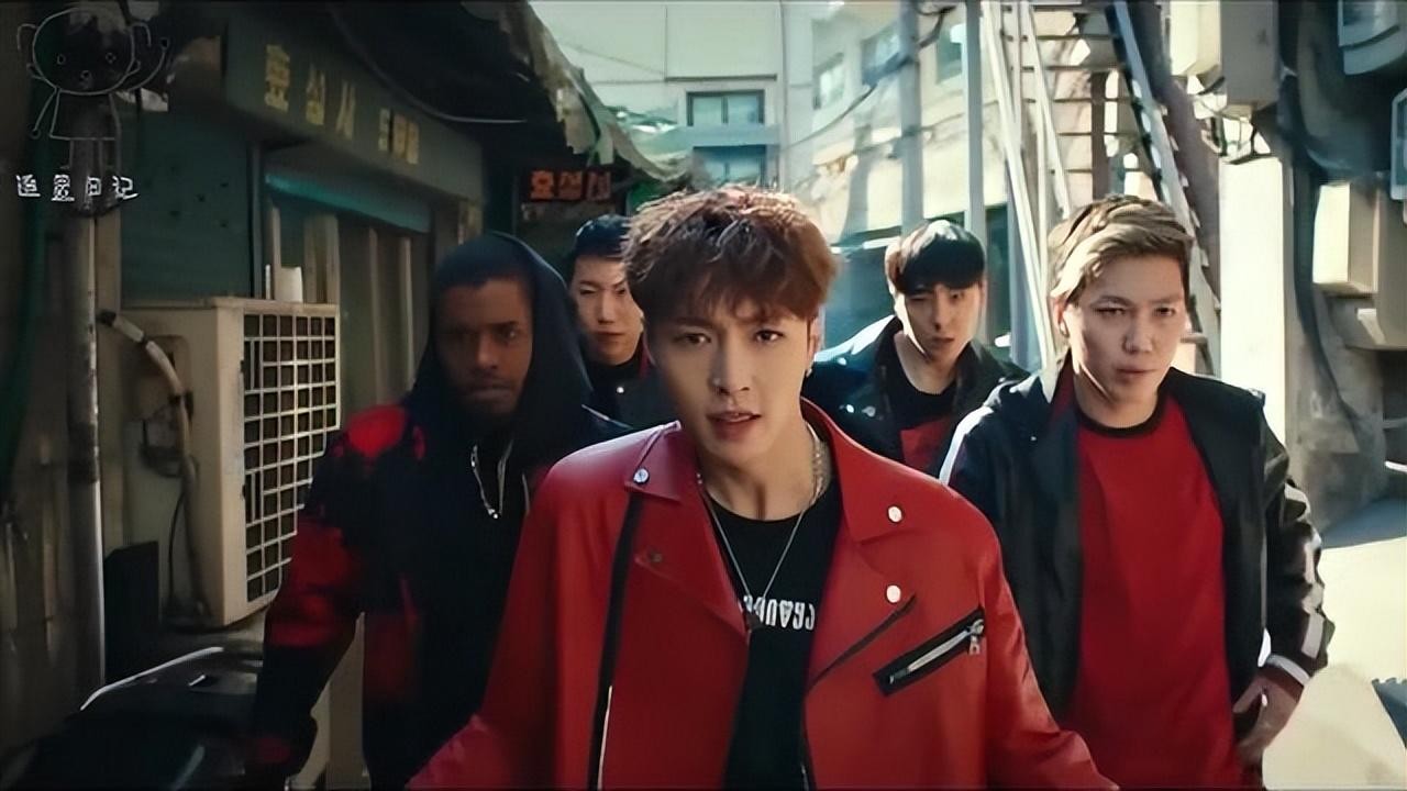 “努力标杆”张艺兴:背后的男人帮到底多强?任何顶流都无法代替