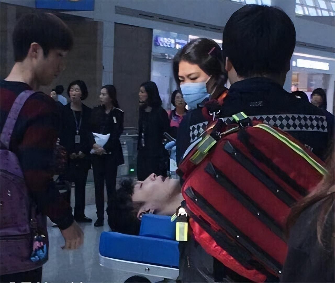 “努力标杆”张艺兴:背后的男人帮到底多强?任何顶流都无法代替