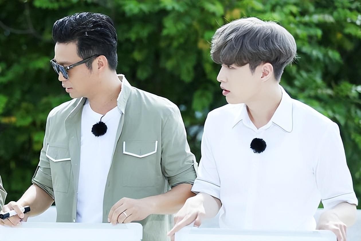 “努力标杆”张艺兴:背后的男人帮到底多强?任何顶流都无法代替