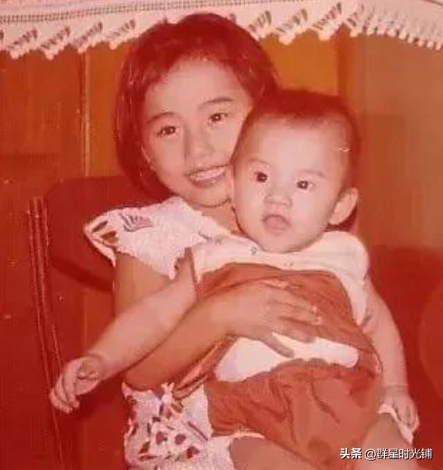 陈松伶和张铎结婚登记照(三重打击导致抑郁)(4)