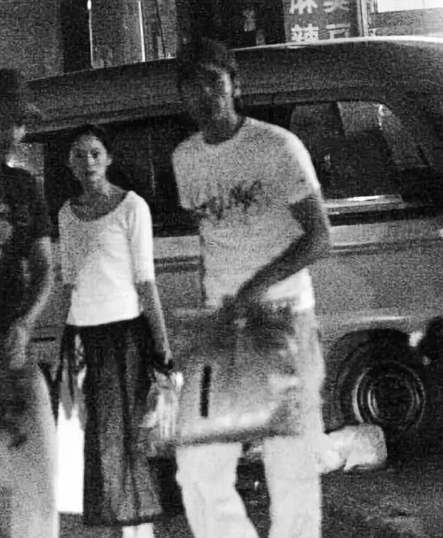 邓超和郝蕾在一起过三年(拍尺度片被邓超分手)(28)